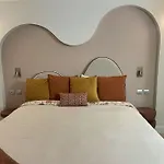 Sсаn Q,R-С0De - Fully Renovated